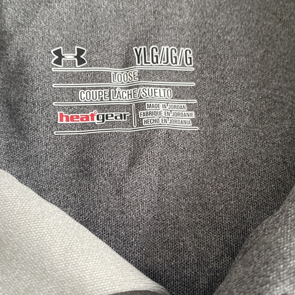 Under armour collared Tshirt - Picture 2 of 2